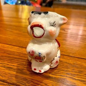 Vintage Kitsch 1940s Ceramic Decorative Little Lamb Creamer.